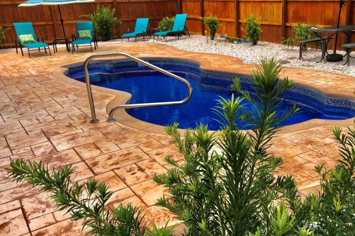 Pool 11 of 19