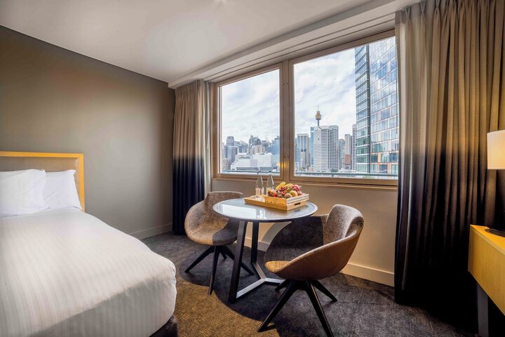 Room 14 of 220