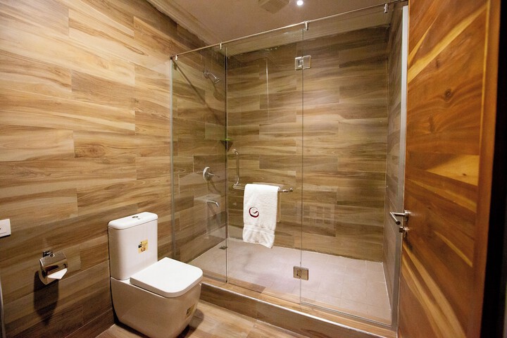 Room 8 of 15