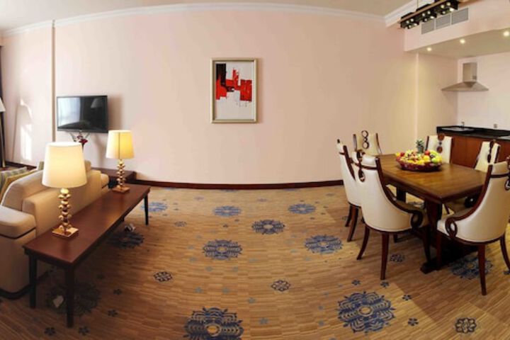 Room 22 of 60