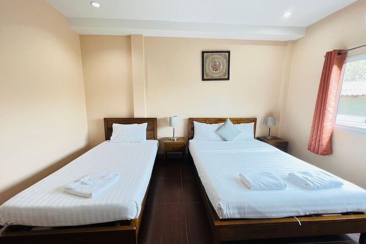 Room 28 of 152