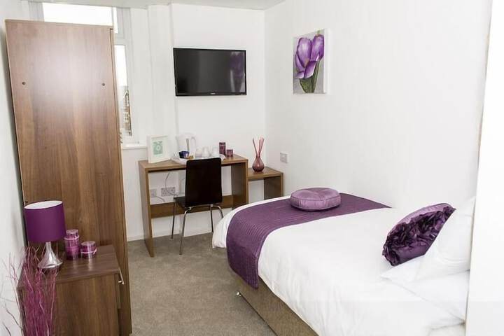 Room 5 of 25