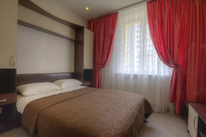 Room 11 of 29