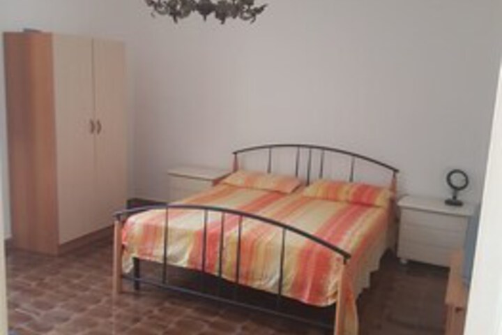 Room 14 of 52