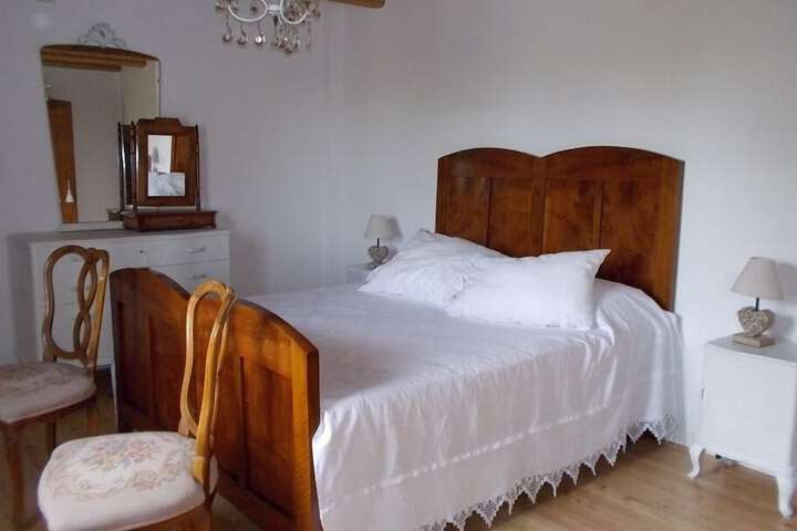 Room 16 of 42