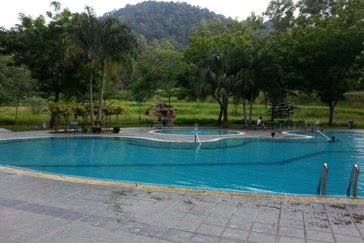 Pool 5 of 5