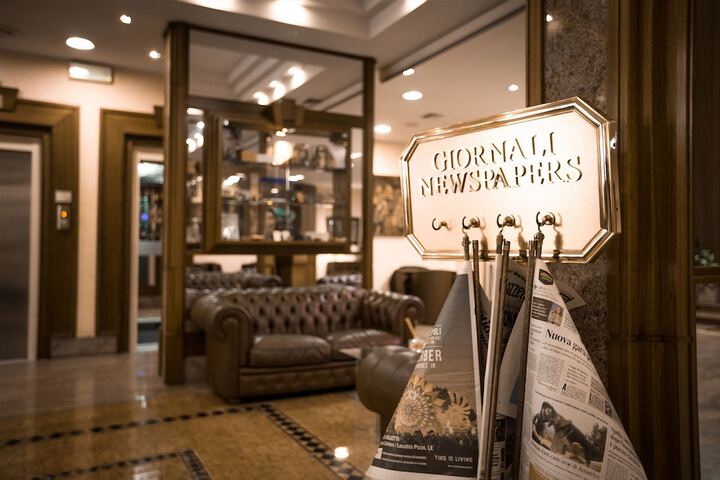 Entrance & Lobby