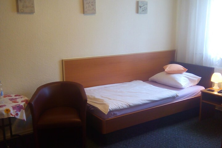 Room 4 of 59