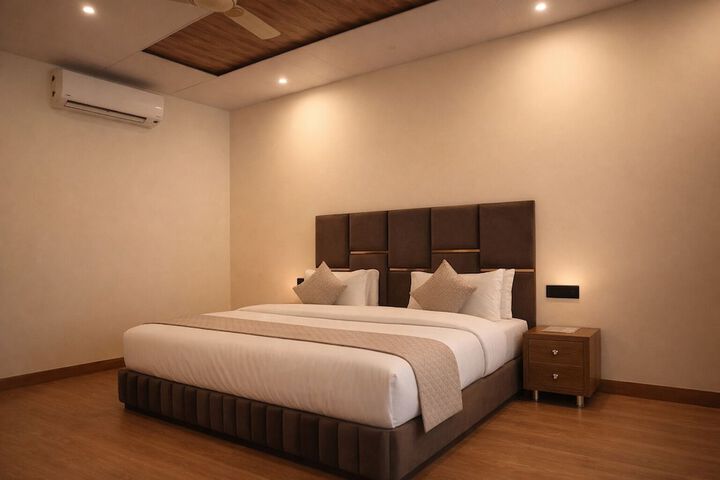 Room 8 of 50