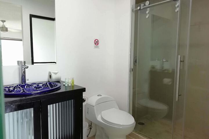 Room 68 of 93