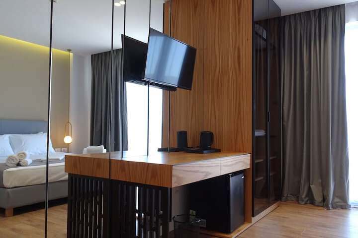Room 55 of 94