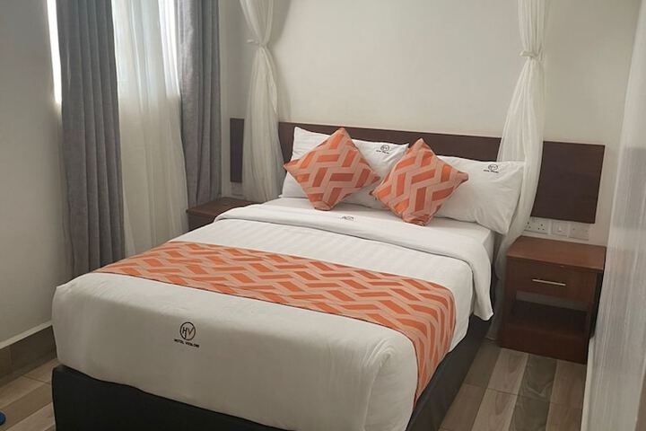Room 18 of 19