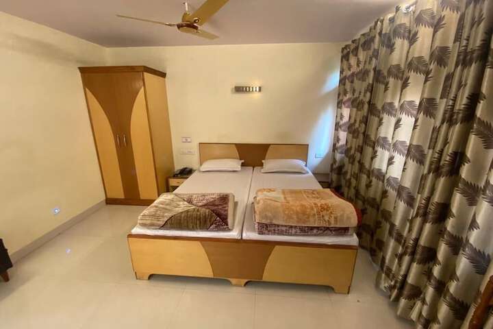 Room 18 of 47