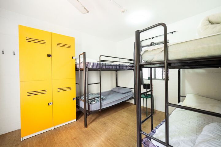 Room 37 of 63