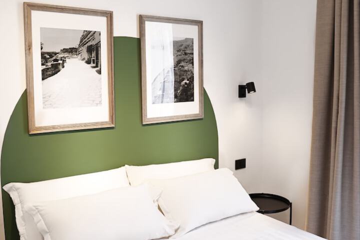 Room 15 of 107