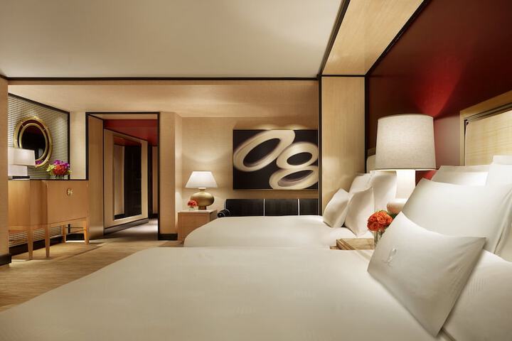 Room 8 of 65