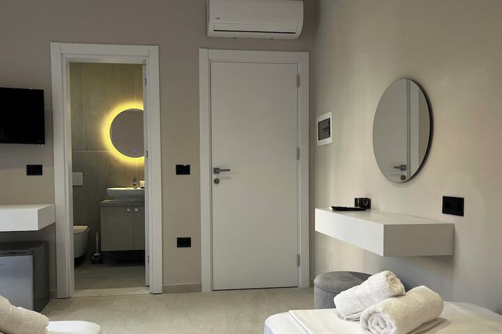 Room 42 of 71