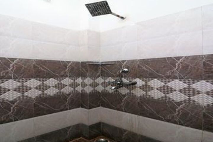 Room 3 of 25
