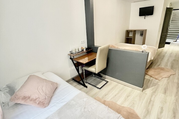 Room 8 of 52