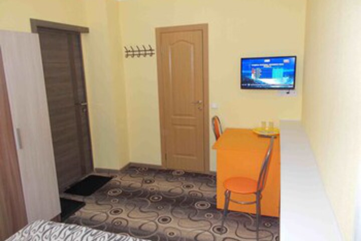 Room 21 of 27