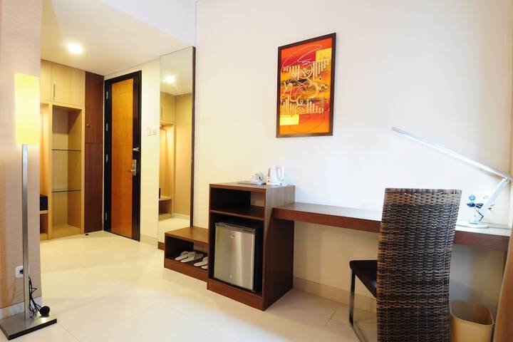 Room 9 of 20