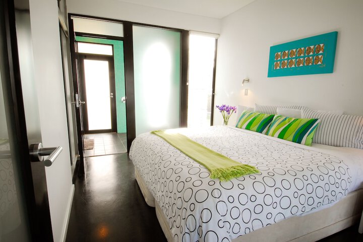 Room 3 of 40