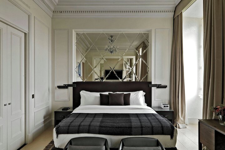 Room 58 of 233
