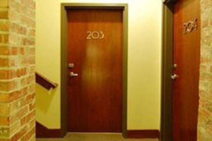 Ballroom/Hall 17 of 23