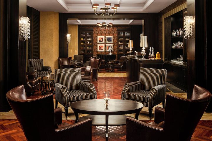 Lounge 119 of 154