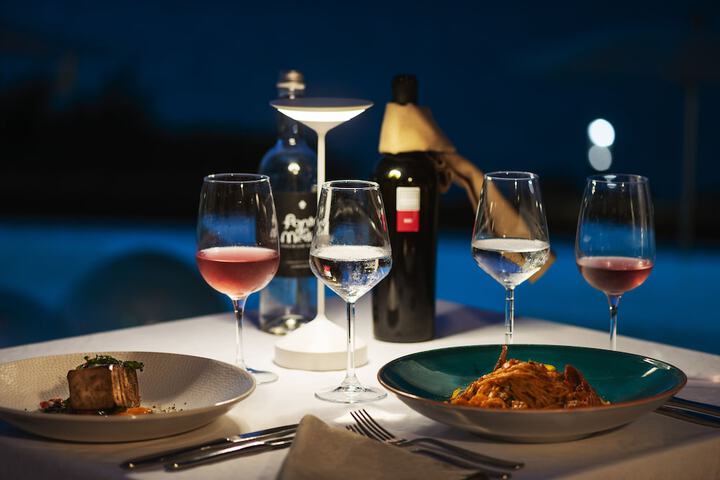 Dining 45 of 75