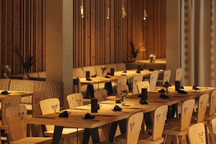 Dining 54 of 85