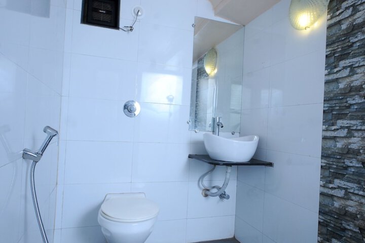 Room 30 of 49