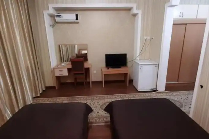 Room 9 of 9