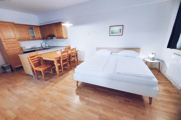 Room 17 of 188