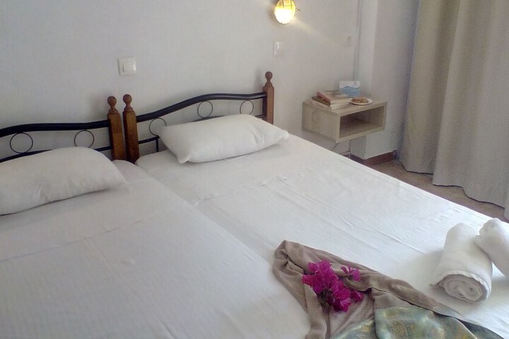 Room 15 of 84