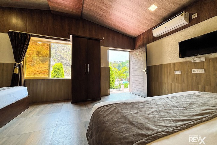 Room 20 of 156