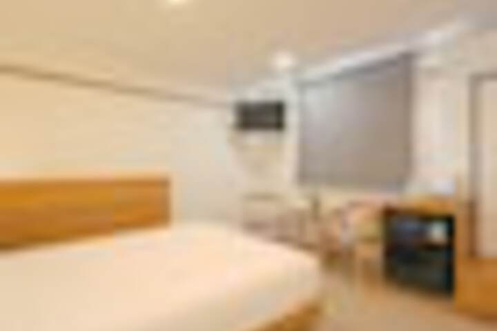Room 20 of 111