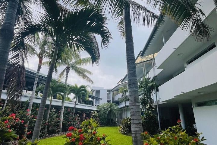 Hotel Exterior 92 of 105