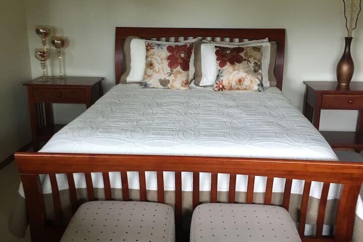 Room 6 of 91