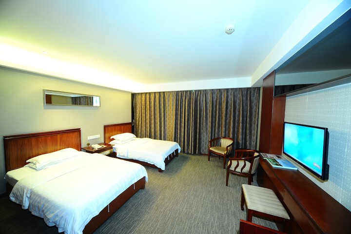 Room 5 of 28