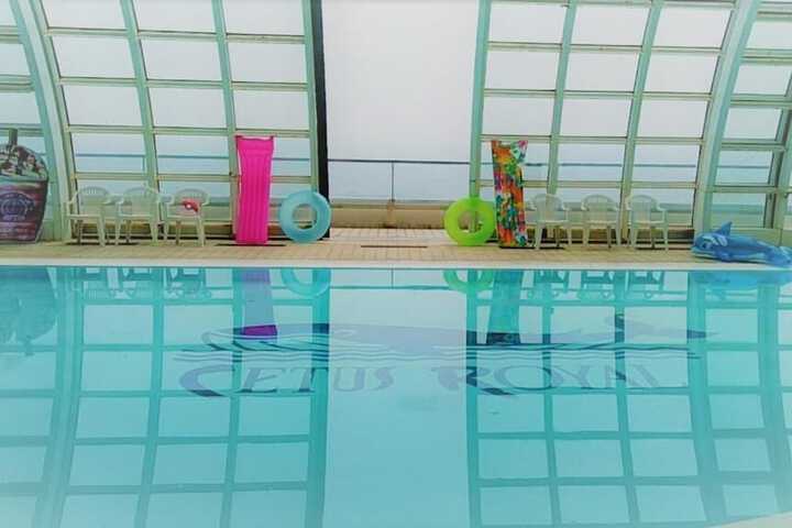 Pool Hotel
