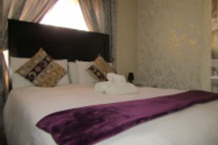 Room 102 of 192