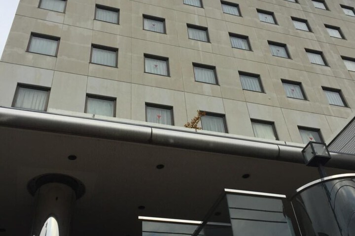 Hotel Entry