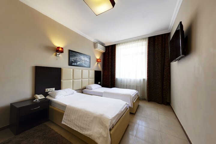 Room 10 of 59