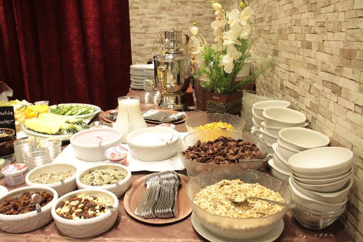 Breakfast/Coffee Service 40 of 56