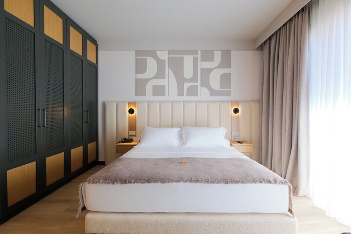 Room 34 of 109