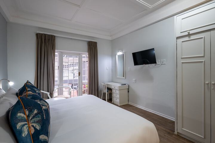 Room 57 of 199