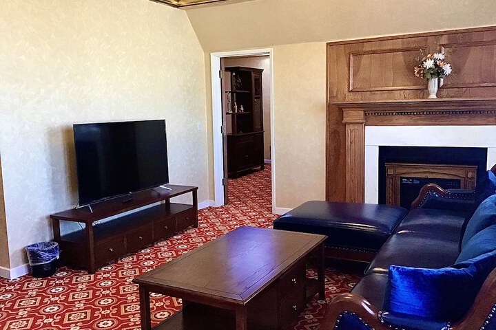 Room 26 of 76