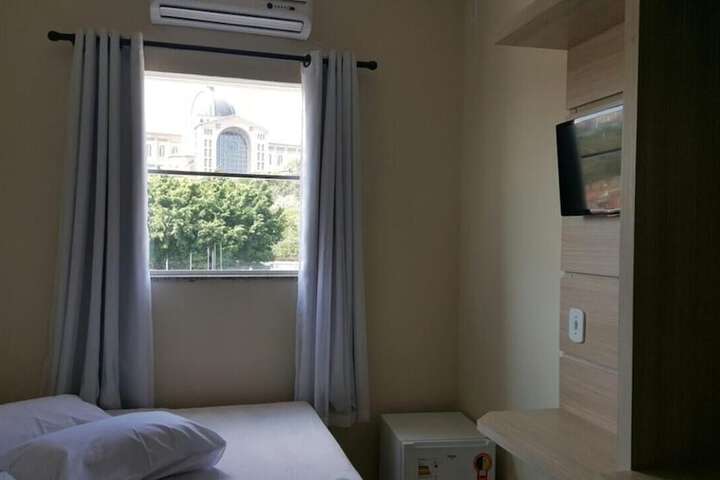 Room 13 of 24