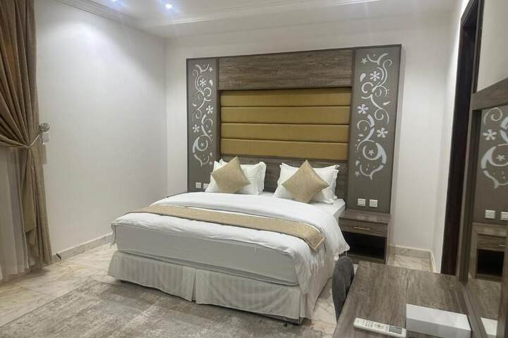 Room 15 of 24
